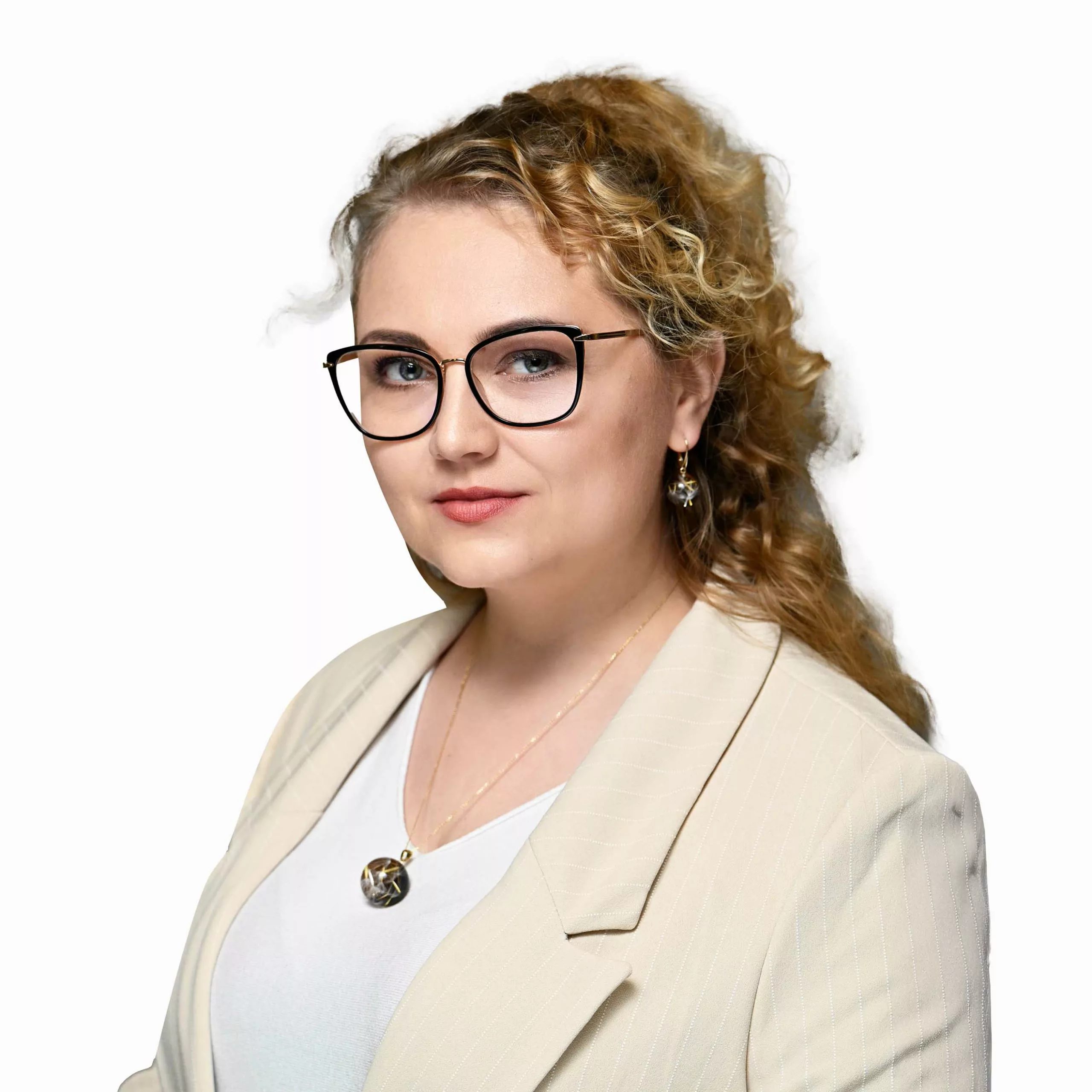 Paulina Brzeszkiewicz-Kuczynska AY