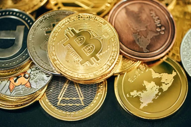 Cryptomonnaies Bitcoin et Ethereum – Réglementations MiCA et ESMA